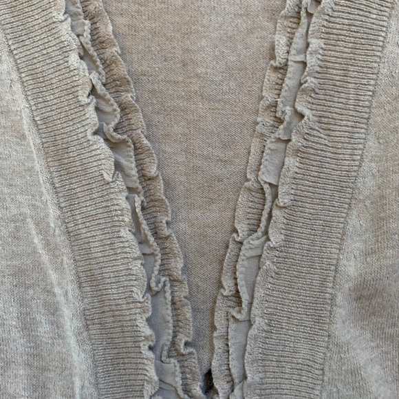 Banana Republic Tan Ruffle Cardigan Size S 10% Silk - Picture 3 of 6